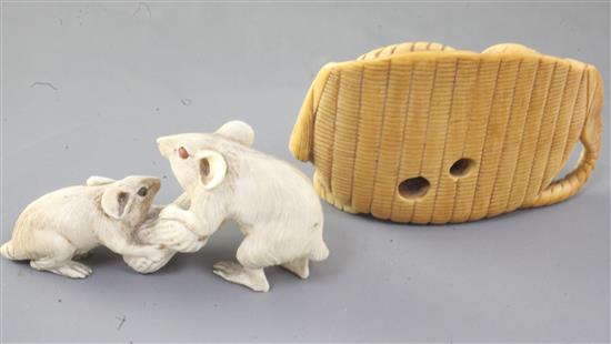 A Japanese ivory okimono of rats and an ivory netsuke of rats on a mat, 19th/early 20th century, 7 and 8cm long